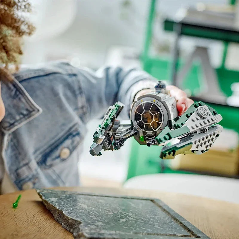 Yoda’s Starfighter Bricks Set